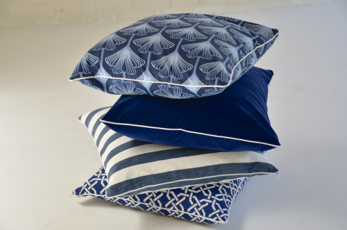 015 Blue and white cushions
